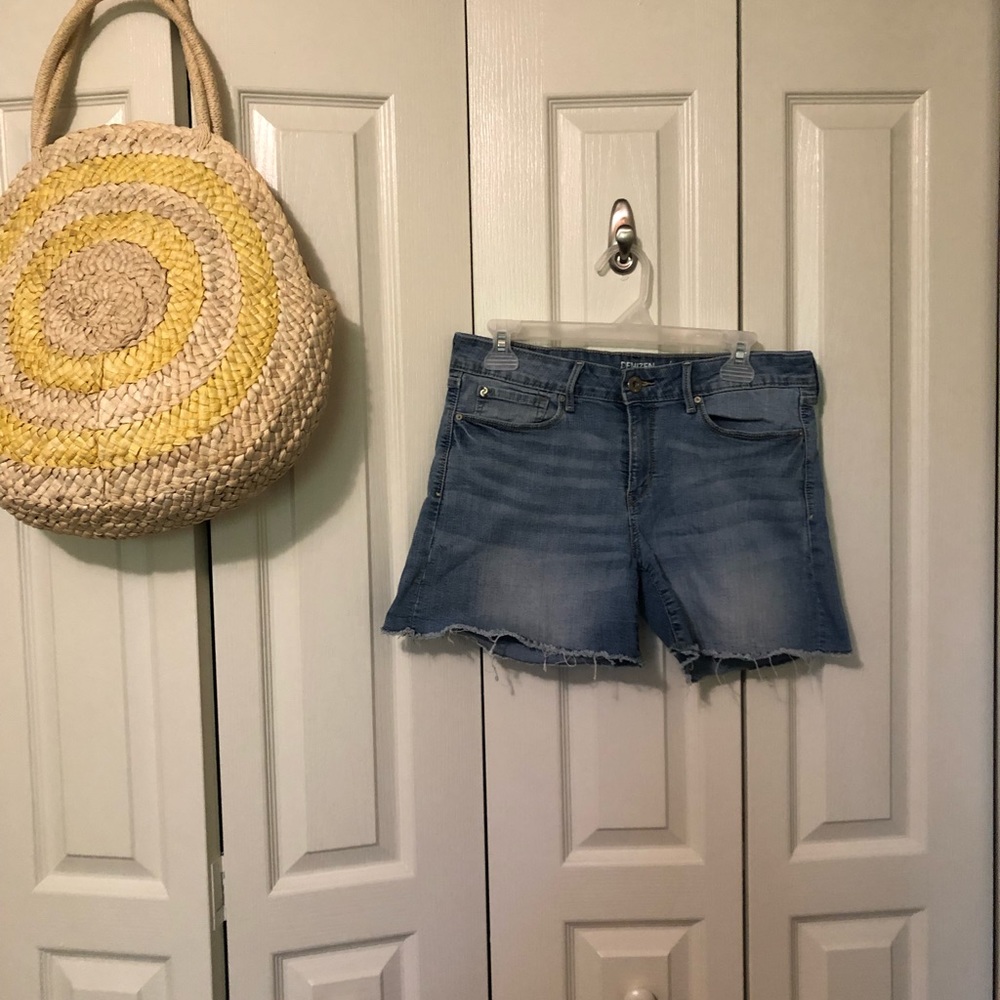 Levi shorts